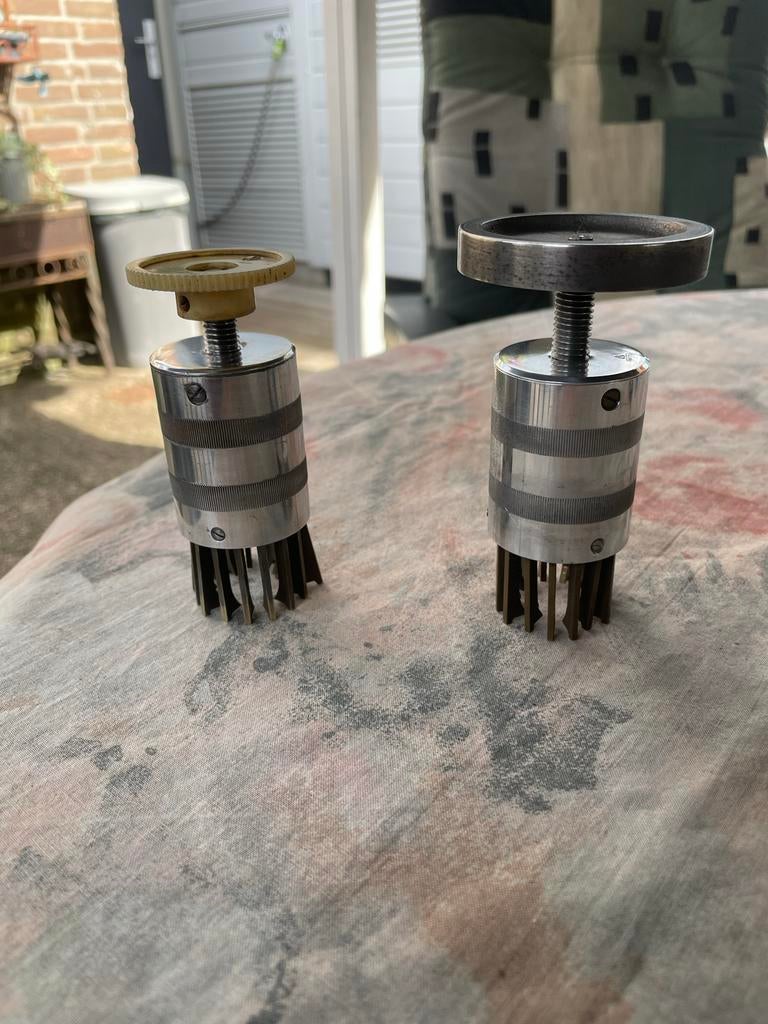 Twee antieke glas afnemers of om te plaatsen, Ophalen of Verzenden