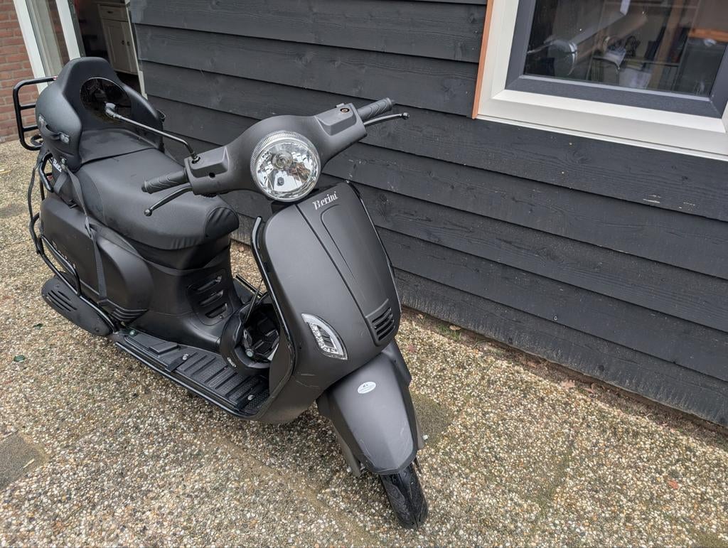 Nette Berini Napoli II (2020) – Lage KM-stand (4700 km, Ophalen, Benzine, Overige merken