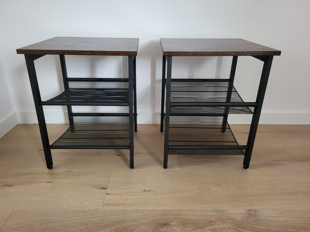 Set van 2 Bijzettafels - Industrieel Design, Huis en Inrichting, Tafels | Bijzettafels, Minder dan 55 cm, Vierkant, Zo goed als nieuw