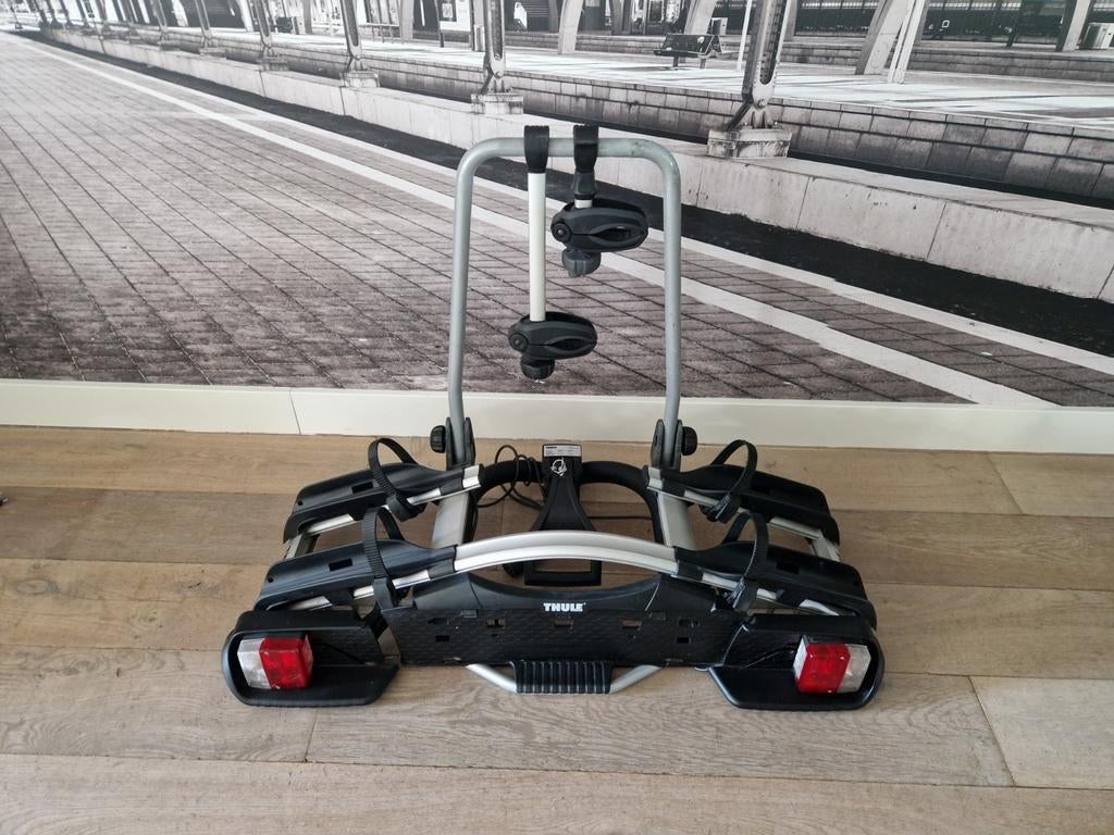 Thule Euroway 921 Kantelbare Fietsendrager voor 2 Fietsen, Ophalen, Brede banden, Zo goed als nieuw, 2 fietsen