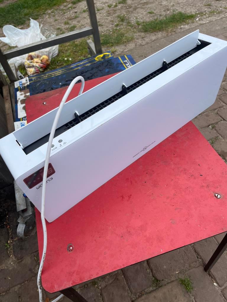 Eurom wandkachel 2000 watt, Gebruikt, Minder dan 30 cm, Kachel, Ophalen of Verzenden
