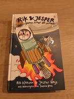 Rik & Jesper gaan naar de maan - Kinderboek, Ophalen of Verzenden, Zo goed als nieuw, Rik Kleeven & Jesper Weijs, Fictie algemeen