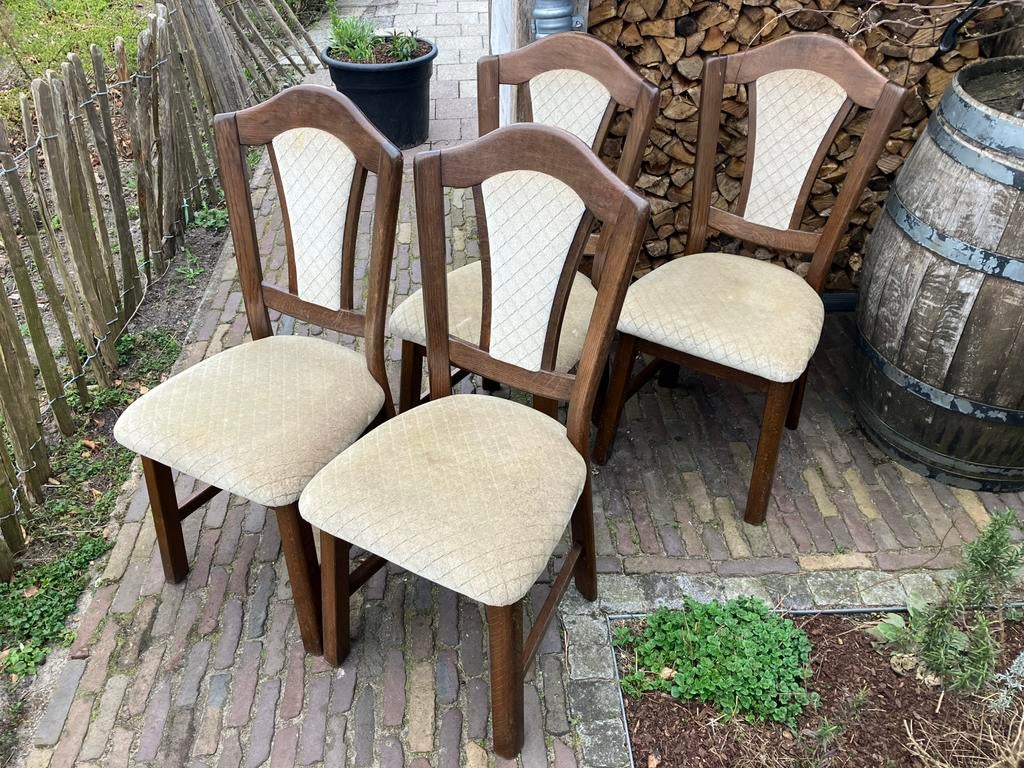 Gratis! 4 massief houten stoelen met stoffen bekleding, Huis en Inrichting, Stoelen, Ophalen, Bruin, Klassiek, Zo goed als nieuw