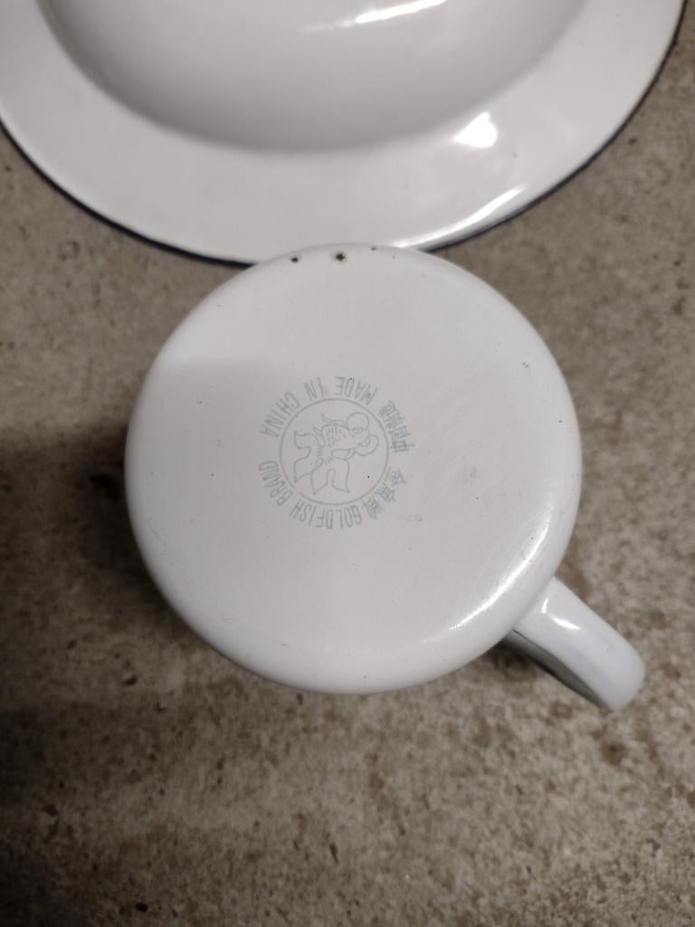 Te koop email bord en beker made in china, Ophalen of Verzenden, Porselein, Overige stijlen, Bord(en)