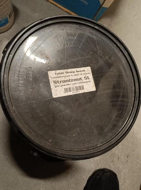 Strooizout 5 liter in emmer, ik heb nog 4 emmers nieuw, Nieuw, Ophalen of Verzenden