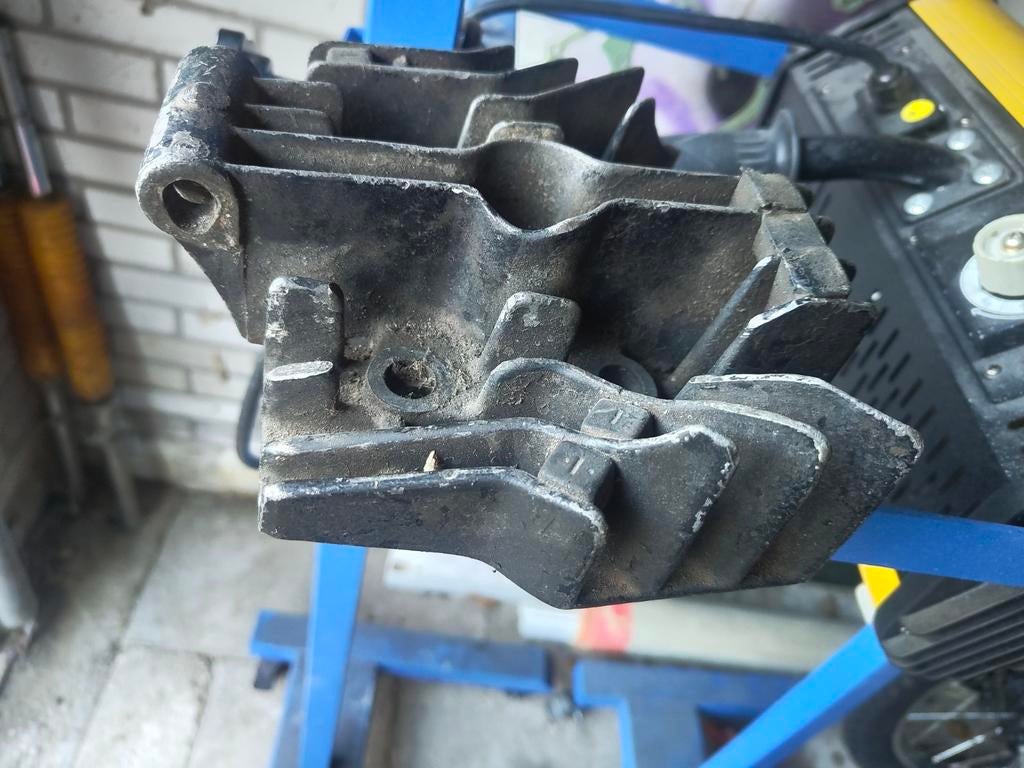 Honda mt/mb 183 F cilinder kop, Ophalen of Verzenden