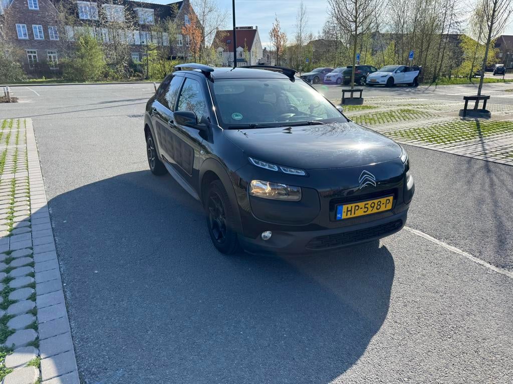 Citroën C4 Cactus 1.2 E-thp 110 2015 Zwart, Auto's, Voorwielaandrijving, Euro 5, 40 €/maand, Zwart