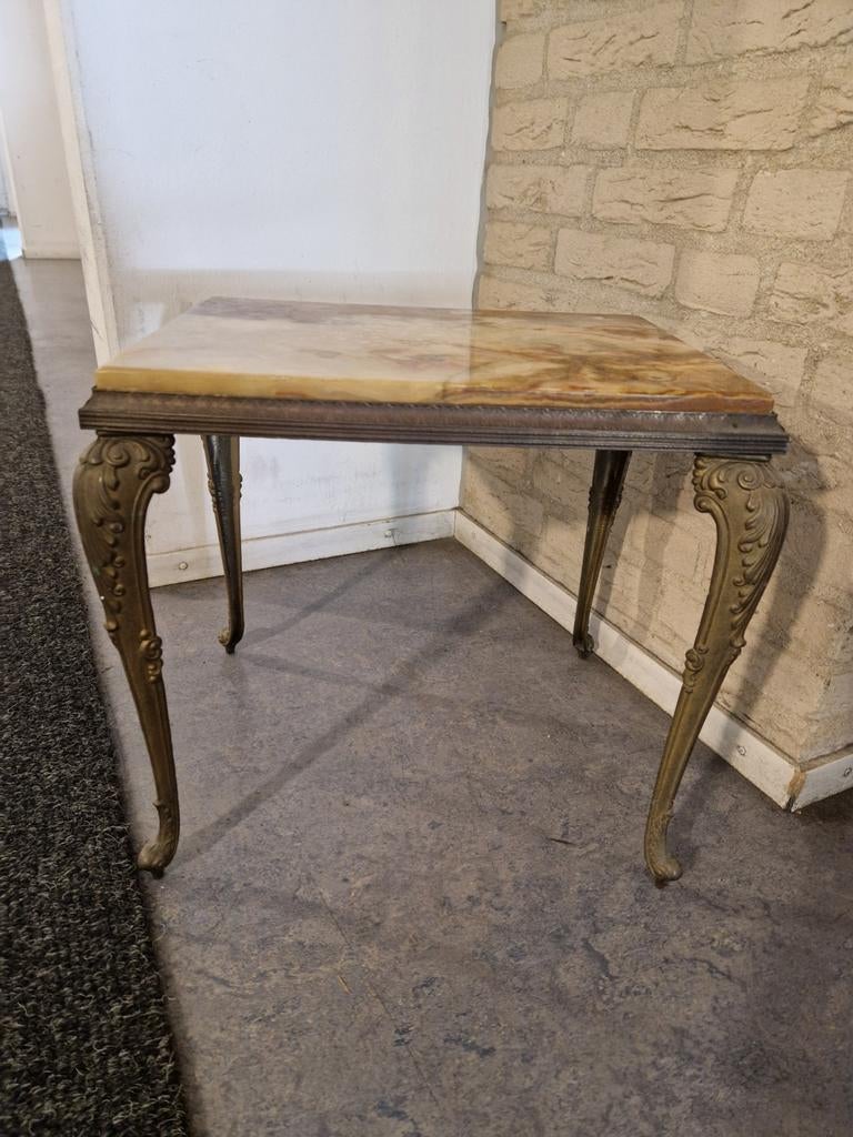 Antieke met marmeren blad, Ophalen