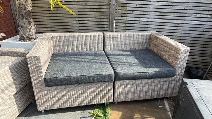 Tierra loungebank beige wicker, Tuin en Terras, Tuinsets en Loungesets, Gebruikt, Loungeset, Wicker, 2 zitplaatsen, Bank, Ophalen