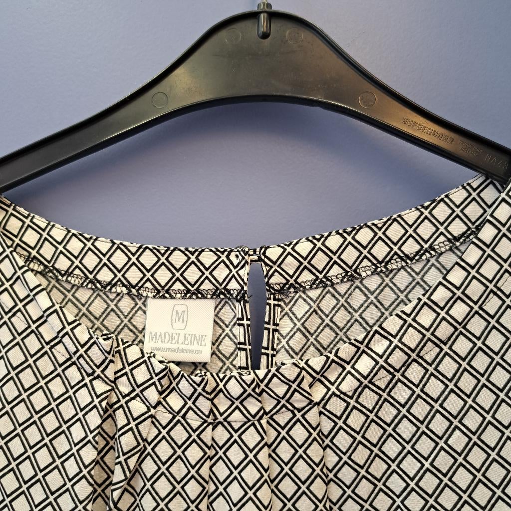 Madeleine top soepelvallend grafisch zw-wit geel mt 44 49115, ., Zwart, Ophalen of Verzenden, Zo goed als nieuw