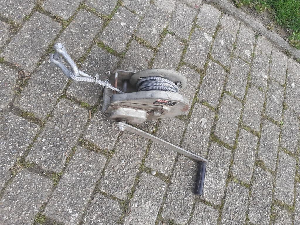 Goedwerkende handlier, Doe-het-zelf en Verbouw, Lieren en Takels, Ophalen of Verzenden