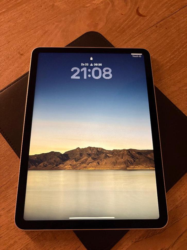 iPad Air, Computers en Software, Apple iPads, Zo goed als nieuw, Apple iPad Air, Wi-Fi, 11 inch, 64 GB, Zilver, Ophalen