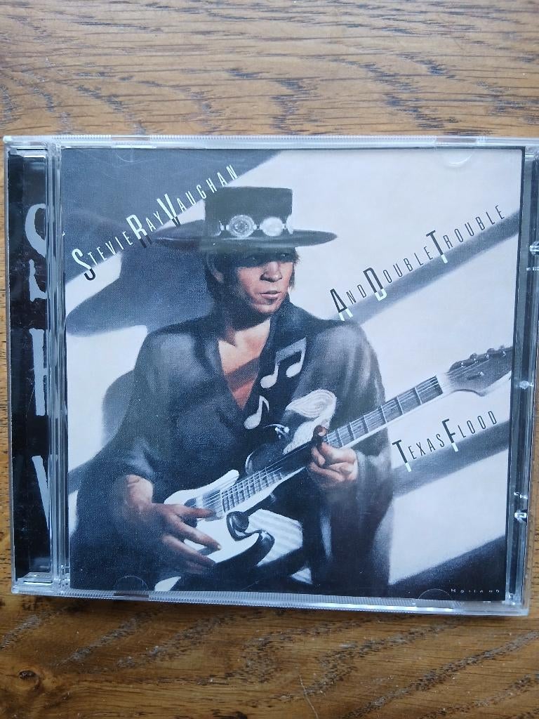CD Stevie Ray Vaughan : Texas Flood (remastered bonustracks), Ophalen of Verzenden, 1980 tot heden, Zo goed als nieuw, Blues