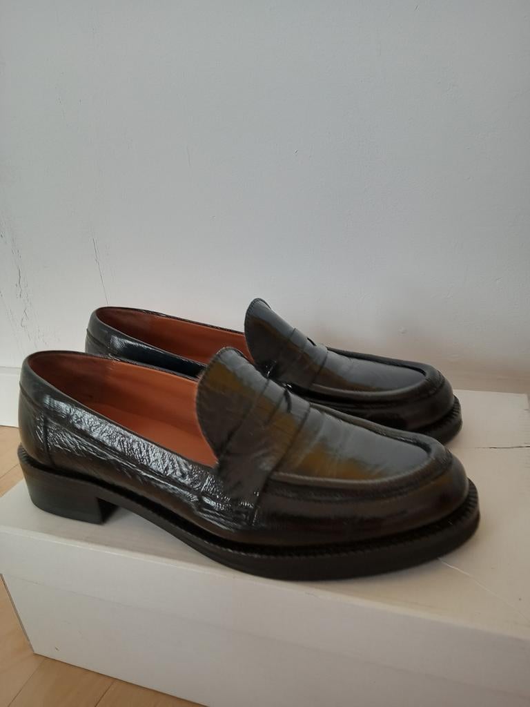 Gioia, zwarte glimmende loafers, Kleding | Dames, Schoenen, Ophalen of Verzenden, Zo goed als nieuw, Zwart, Instappers