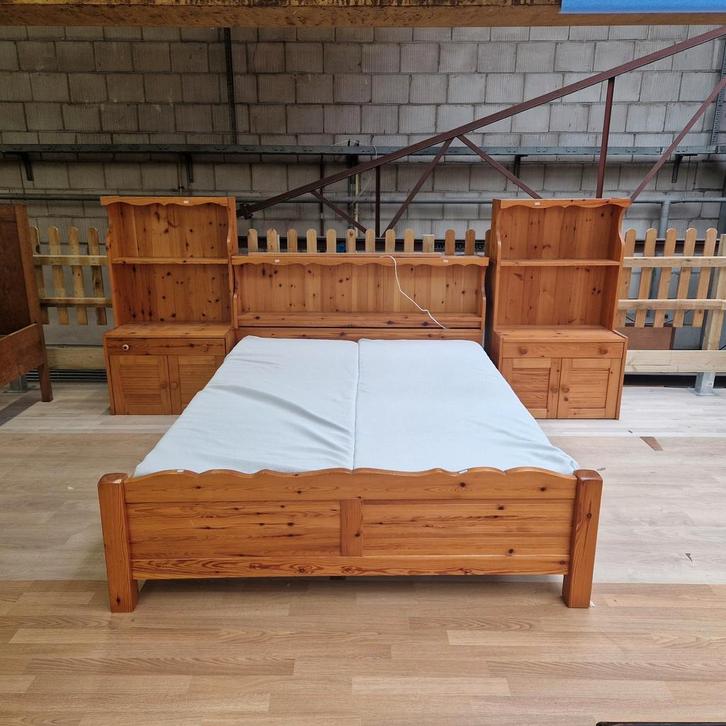 Tweepersoonsbed met ombouw, nachtkastjes en matrassen, Huis en Inrichting, Slaapkamer | Bedden, Gebruikt, Tweepersoons, 160 cm