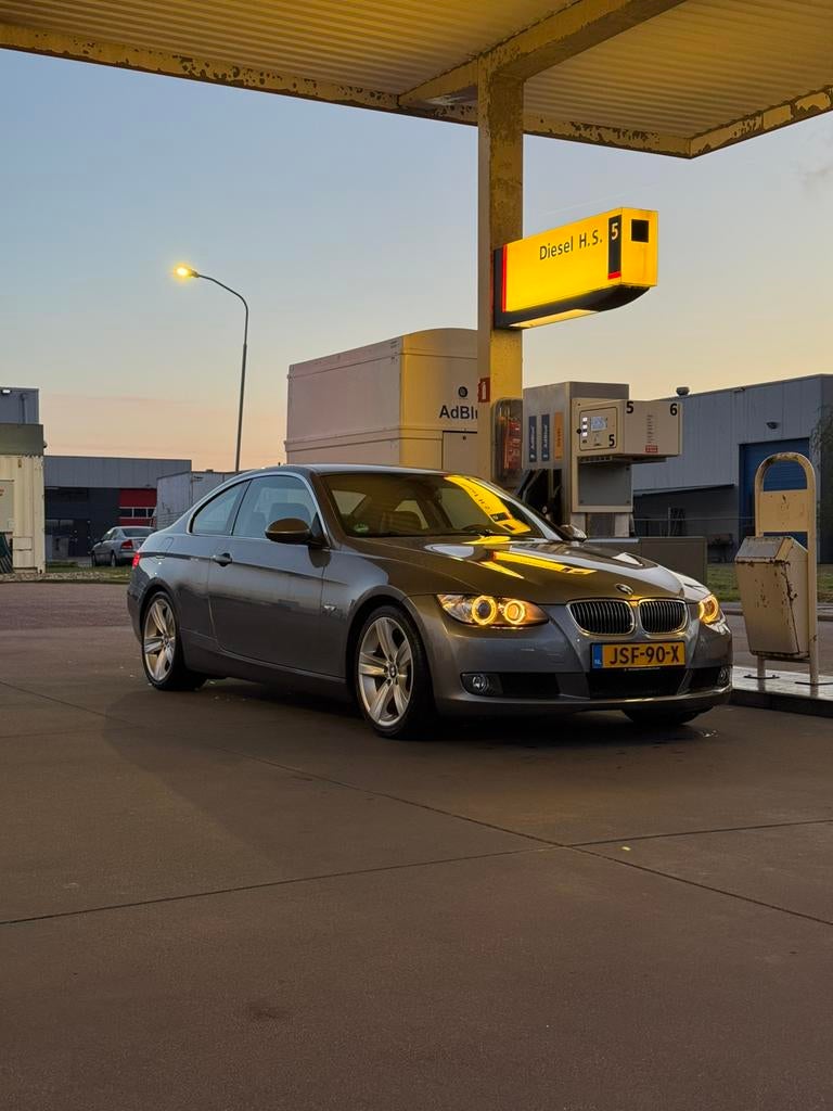 BMW 3-Serie 2.5 I 325i Coupe 2006 Grijs, Auto's, 745 kg, Achterwielaandrijving, Zwart, 2497 cc