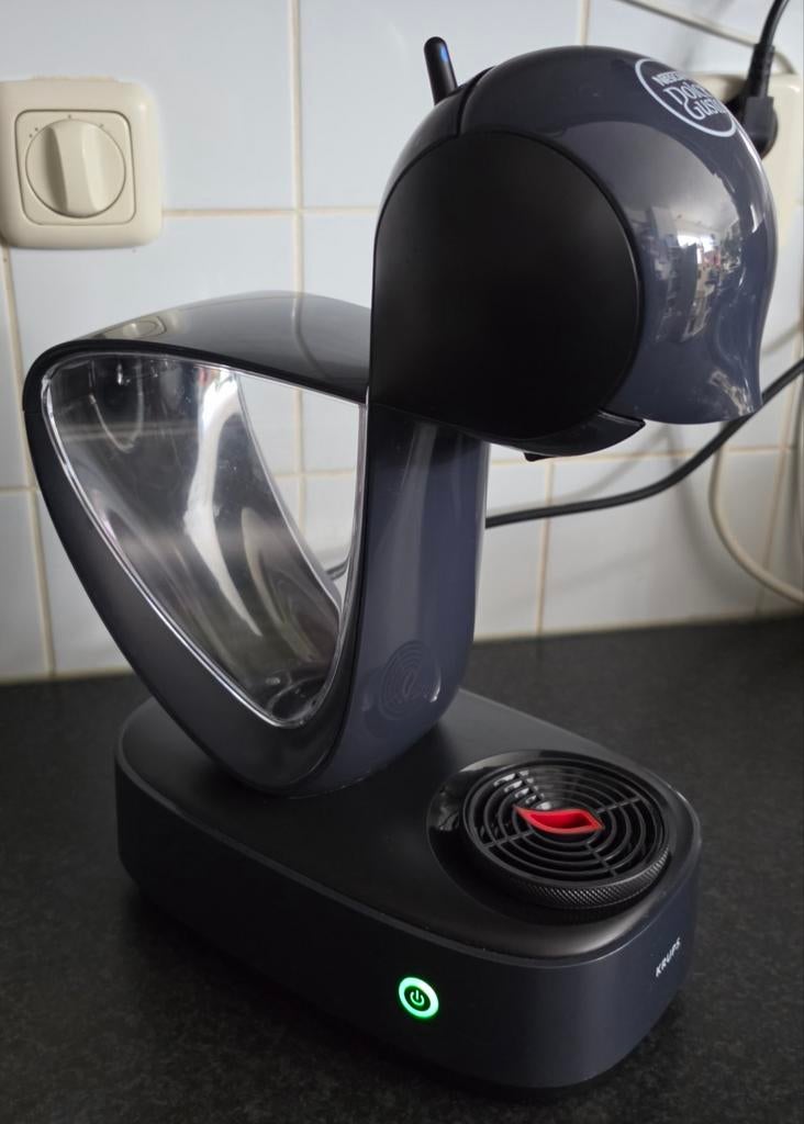 Nescafe Dolce Gusto Infinissima, Witgoed en Apparatuur, Koffiezetapparaten, Ophalen, Zo goed als nieuw, Koffiemachine, Koffiepads en cups