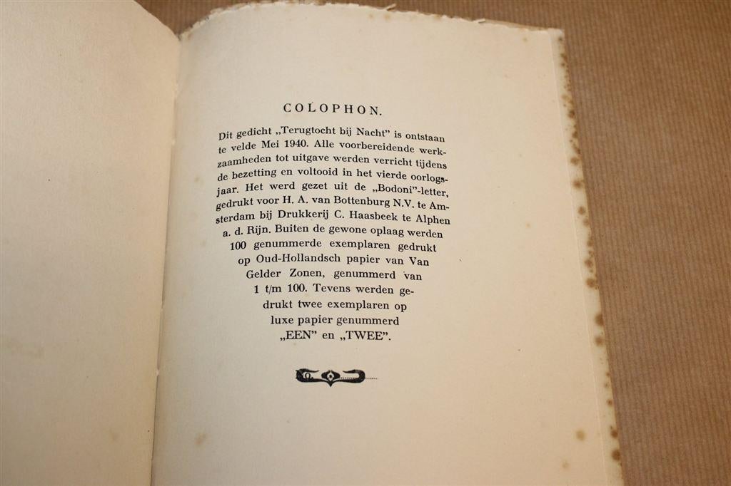 Terugtocht bij Nacht — Oorlogsgedicht Mei 1940 Zeldzaam, Ophalen of Verzenden, Tweede Wereldoorlog, Gelezen, Overige onderwerpen