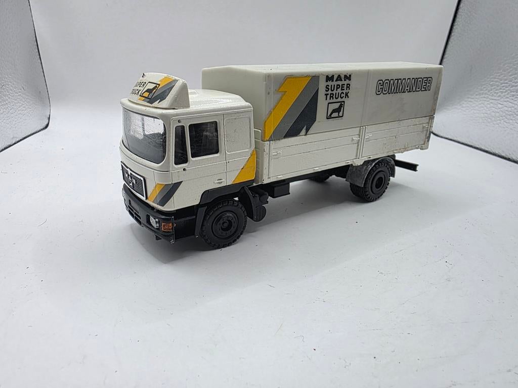 Man, Hobby en Vrije tijd, Modelauto's | 1:50, Ophalen of Verzenden, Zo goed als nieuw, Bus of Vrachtwagen, Conrad