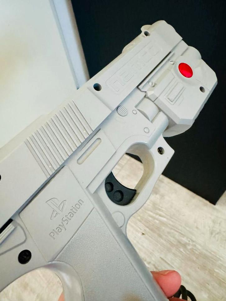 Namco Light Gun voor PlayStation 1, Spelcomputers en Games, Games | Sony PlayStation 1, Gebruikt, Shooter, Ophalen