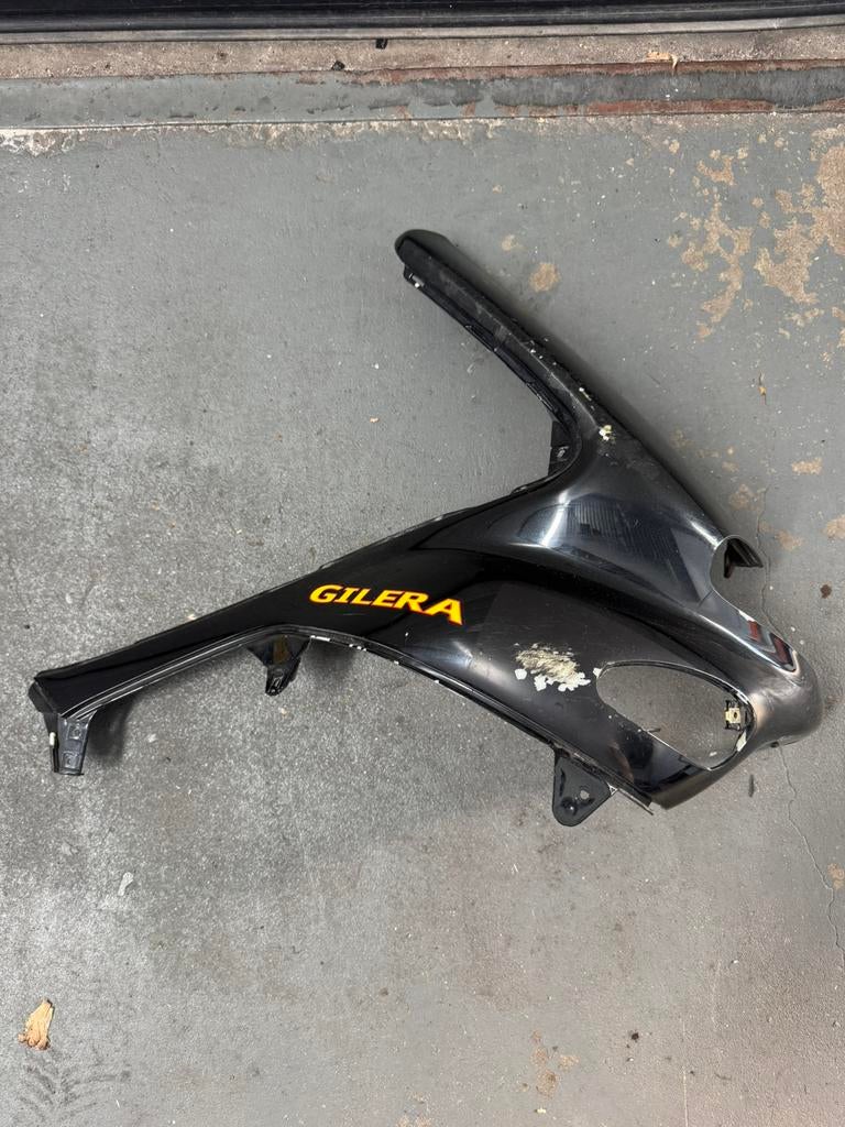 Rechts voor zij kap gilera runner 180, Motoren, Ophalen