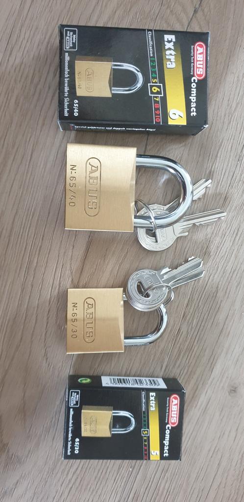 Te koop abus hangsloten, Ophalen, Nieuw