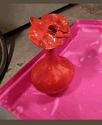 Mooie rode Vaas Uniek Geweldig Bloemenontwerp, Ophalen of Verzenden