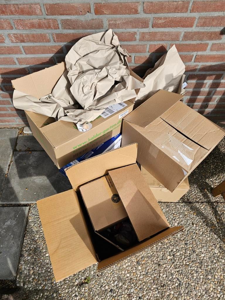 Dozen verhuizen, Doe-het-zelf en Verbouw, Kratten en Dozen, Ophalen, Minder dan 40 cm, Doos, Minder dan 35 cm