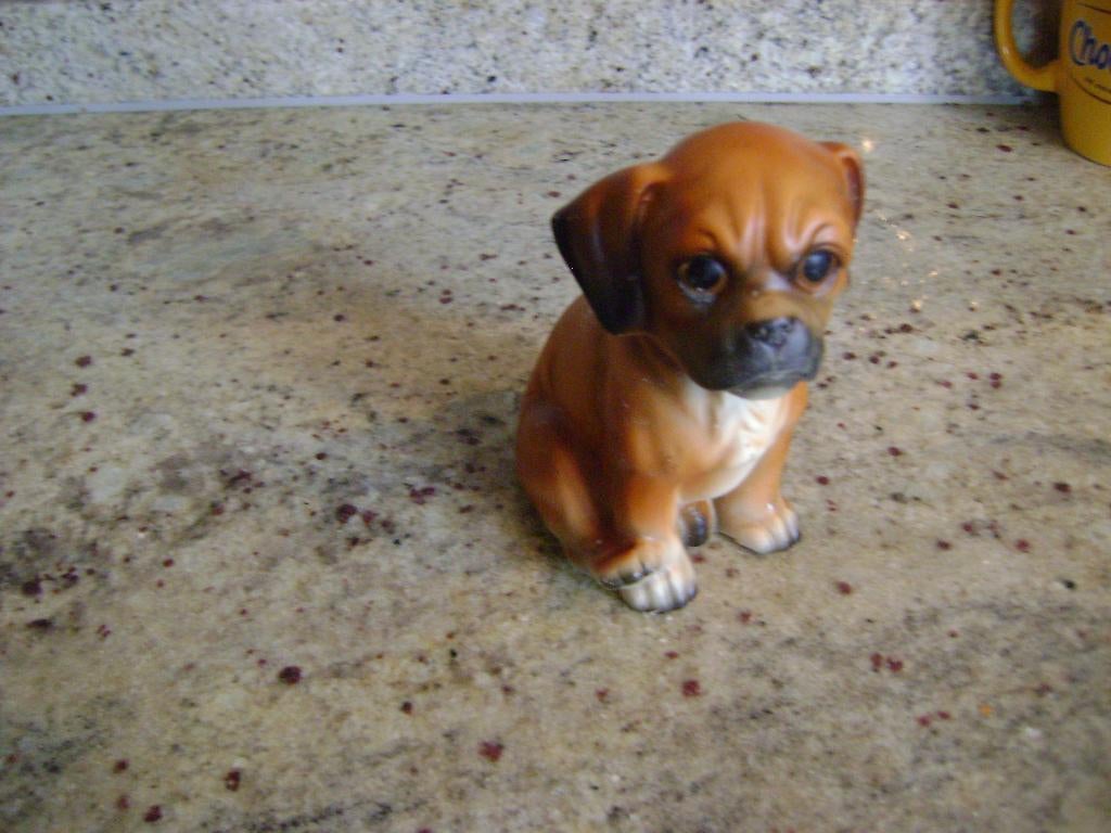 Hondje porselein of aardewerk, Verzamelen, Ophalen of Verzenden, Zo goed als nieuw, Mens