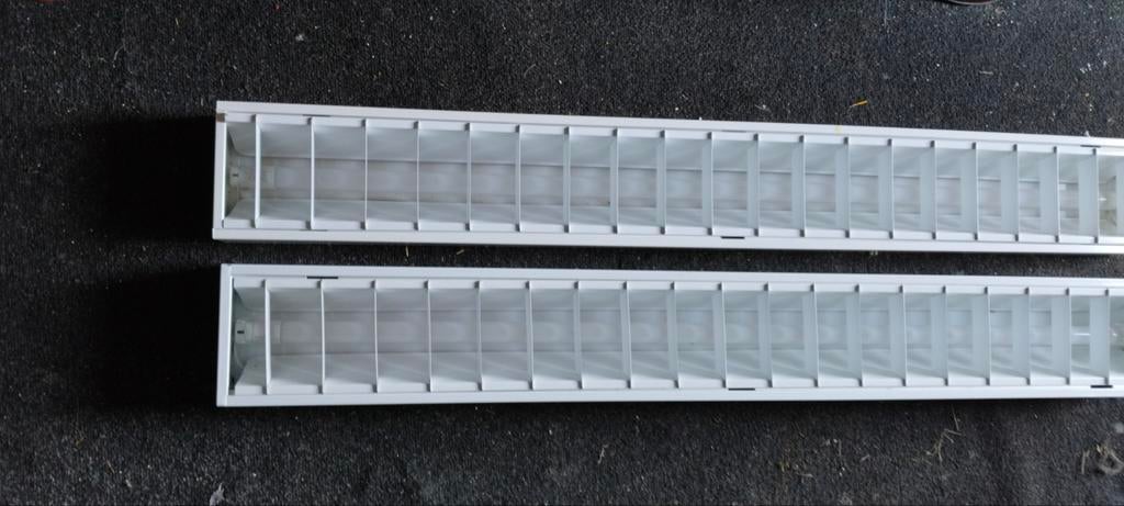 2x TL armaturen 120x12cm incl. LED lampen, zgan wit, Ophalen of Verzenden, Zo goed als nieuw