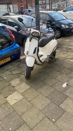 Vespa sprint, Ophalen of Verzenden, Zo goed als nieuw, Benzine, Vespa S