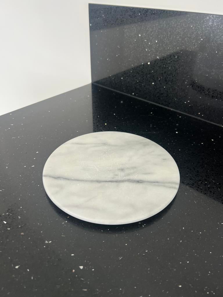 Vintage Marmeren serveerplank / onderzetter - Rond, Huis en Inrichting, Woonaccessoires | Dienbladen, Ophalen of Verzenden, Zo goed als nieuw