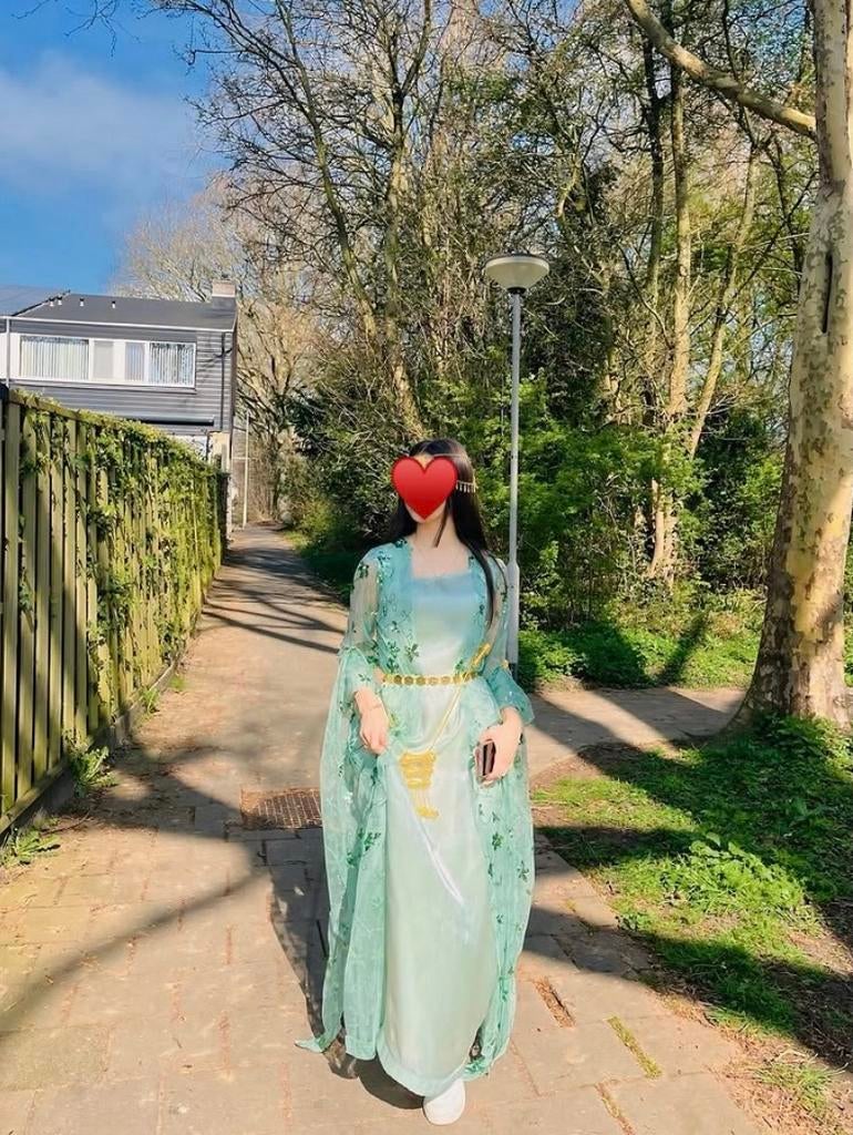 Kurdisch jurk maat 38/40, Kleding | Dames, Jurken, Maat 38/40 (M), Ophalen of Verzenden, Gedragen, Onder de knie