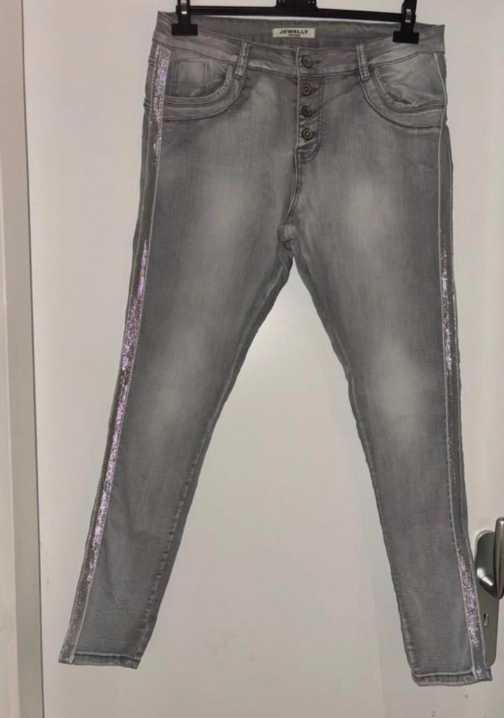 Jewelly skinny jeans grijs met zilveren bies maat M, Ophalen of Verzenden, Zo goed als nieuw, Grijs, W28 - W29 (confectie 36)