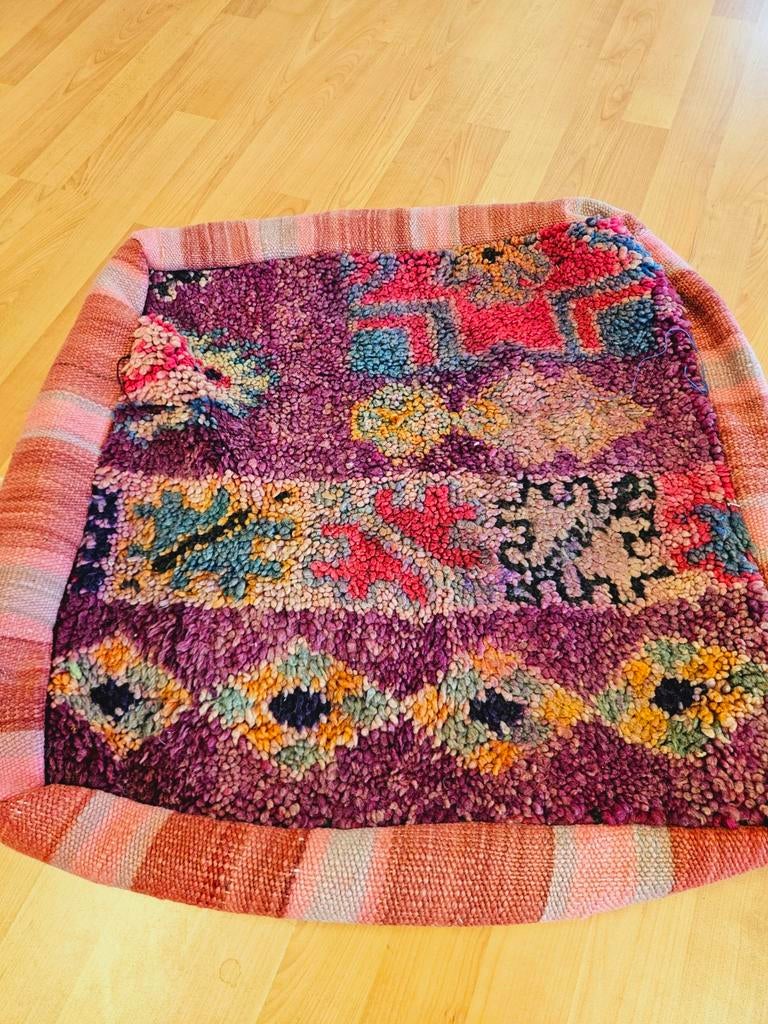 Marokkaanse Berber poef. Mooie dikke wol! Weg = Weg, Huis en Inrichting, Banken | Voetenbanken en Poefen, Overige materialen, 50 tot 75 cm