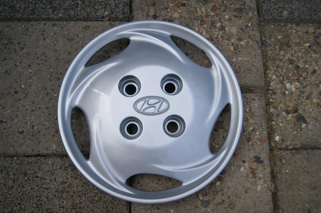 1 losse originele wieldop Hyundai Accent 13 inch (Nieuw), Ophalen of Verzenden, Nieuw