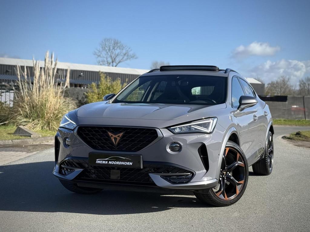 CUPRA Formentor 1.4 e-Hybrid VZ Copper Edition Panaramadak|C, Auto's, Cupra, Gebruikt, Zwart, 4 cilinders, Formentor