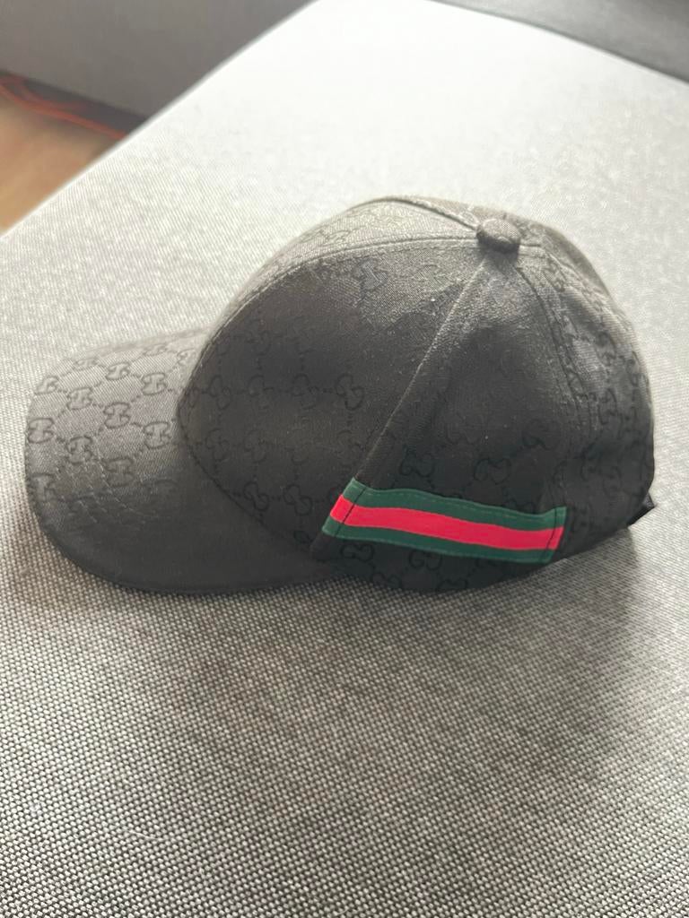 Gucci Pet met GG-patroon en Webdetail, Ophalen of Verzenden, Zo goed als nieuw, One size fits all, Pet