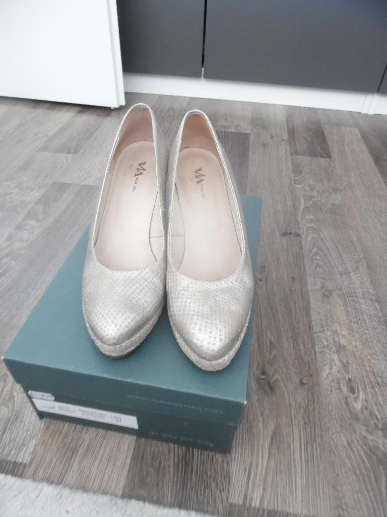Gouden Via Vai espardilles mt 37 amper gedragen, Kleding | Dames, Schoenen, Via Vai, Overige kleuren, Ophalen of Verzenden, Espadrilles of Moccasins