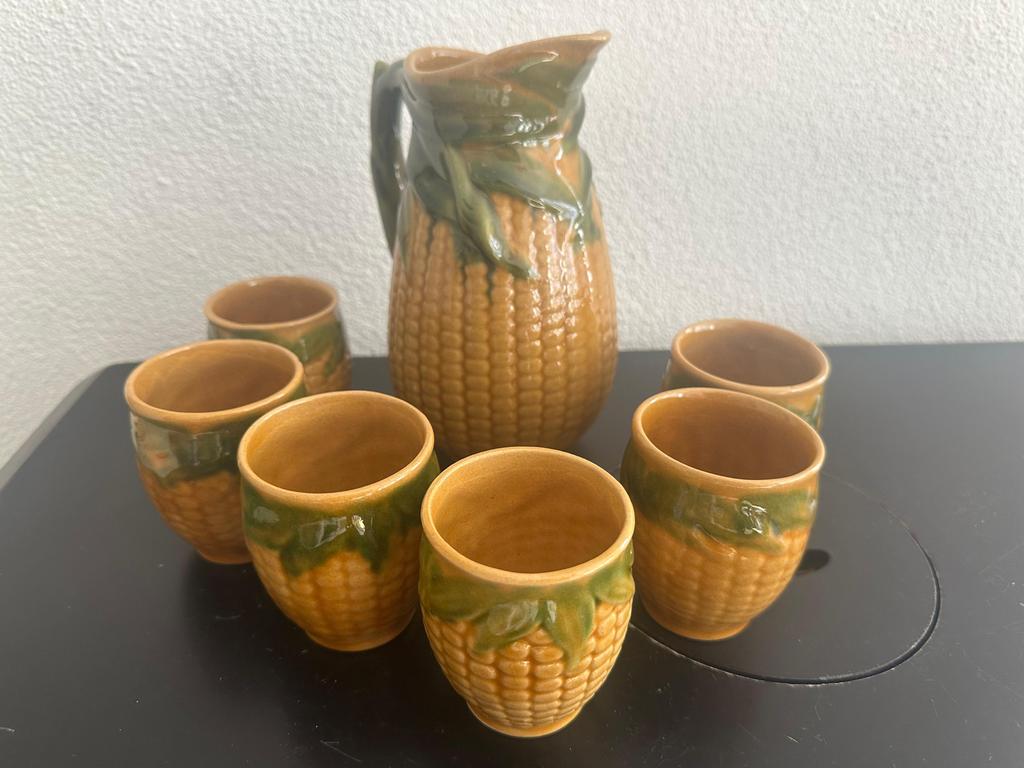 Vintage Maïskolf Kan en Bekers Set - Aardewerk, Huis en Inrichting, Gebruikt, Ophalen of Verzenden, Overige stijlen, Kop(pen) en/of Schotel(s)
