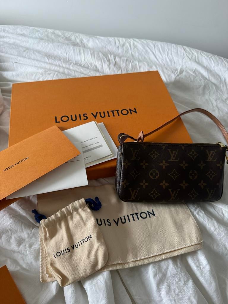 Louis Vuitton Pochette Accessoires - Nieuw en Compleet, Ophalen of Verzenden, Nieuw, Bruin, Schoudertasje