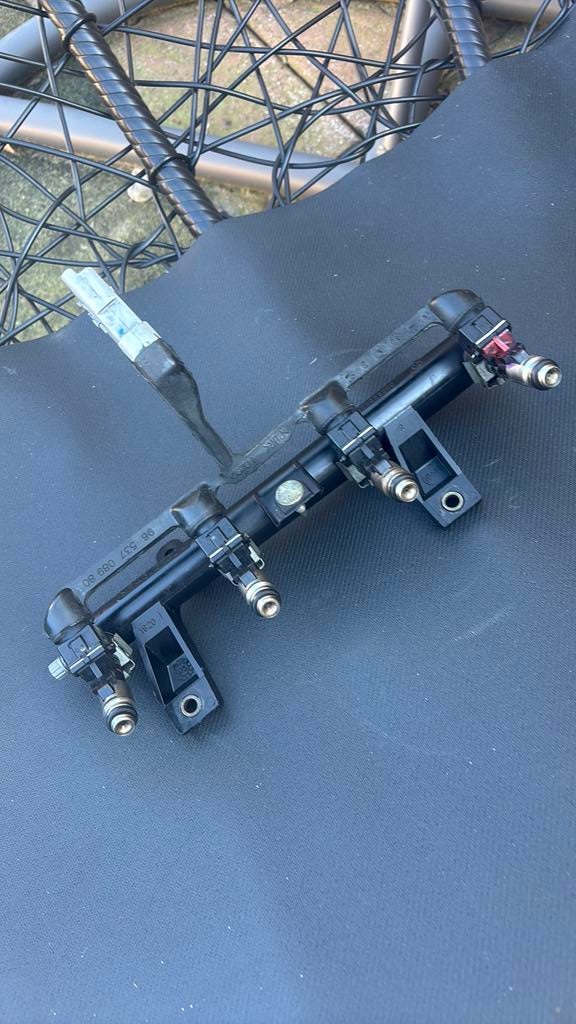Injector Peugeot 206 1.4, Ophalen of Verzenden, Zo goed als nieuw