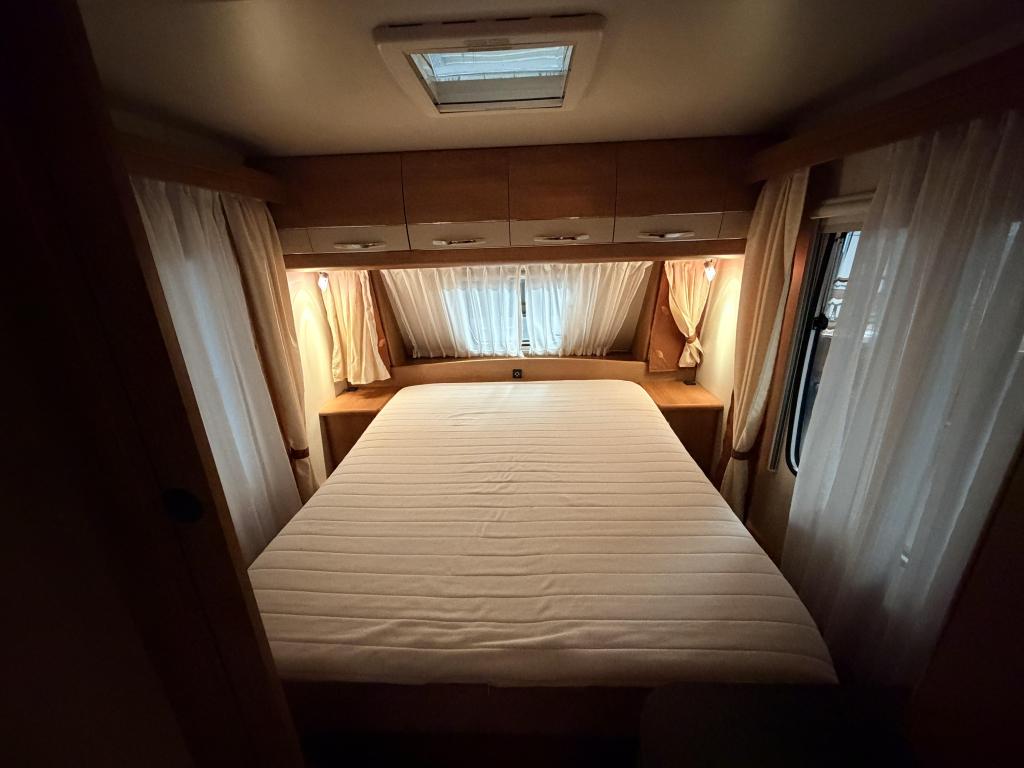 Hobby Excellent 560 UFF Vrijst. Bed. Luxe uitvoer, Caravans en Kamperen, Caravans, Ringverwarming, Rondzit, Hobby, Bedrijf