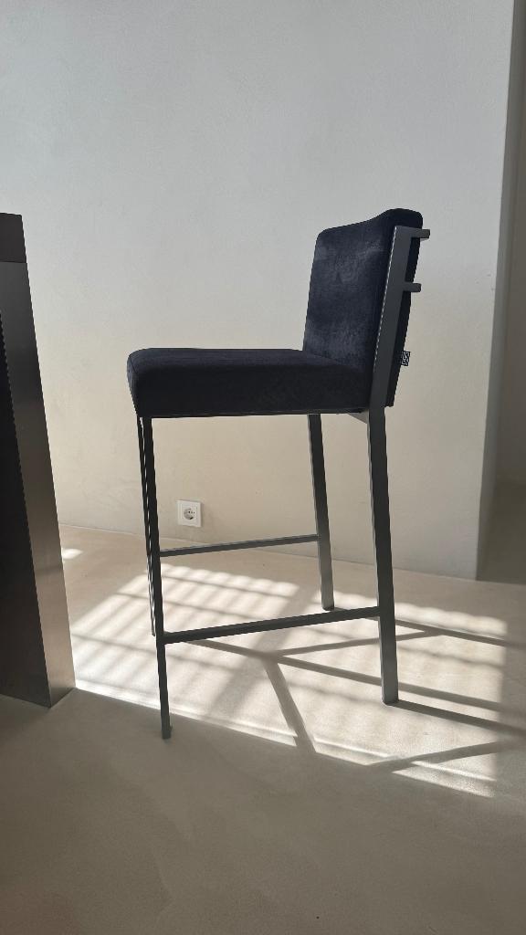 Set van 4 Eichholtz Scott barkrukken zwart, Ophalen, Gebruikt, Met voetsteun, 60 tot 90 cm