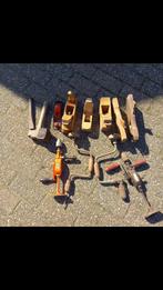 Oud handgereedschap, Ophalen