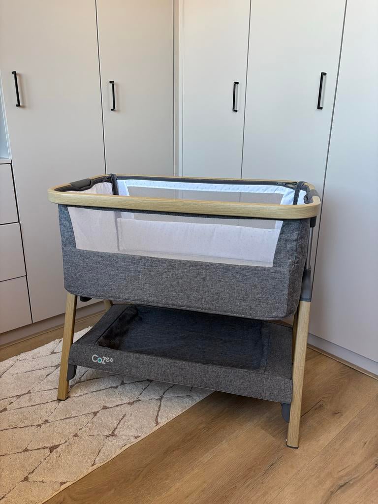 Tutti Bambini CoZee Bedside Crib - Go Sleeper, Ophalen, Zo goed als nieuw, Wieg