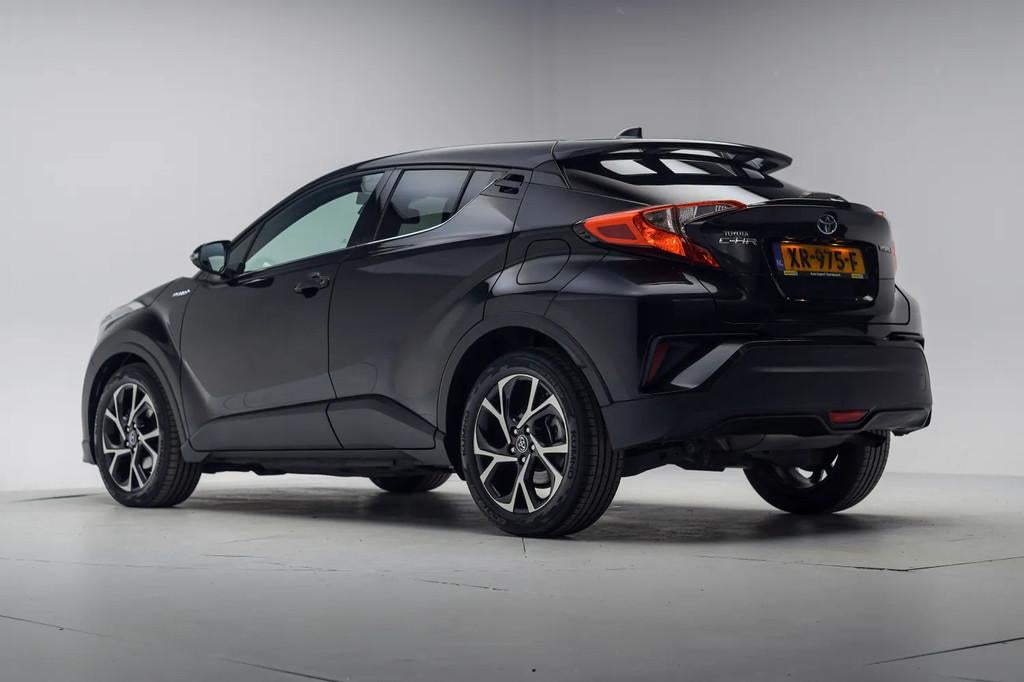 Toyota C-HR 1.8 Hybrid Dynamic Aut. [ Navigatie Camera Stoel, Auto's, Toyota, Automaat, 4 cilinders, Zwart, 26 km/l