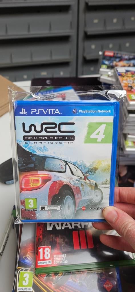 WRC 4 FIA World Rally Championship PS Vita, Online, CRT 1, 59285 Raismes Cedex, France, 1 speler, Racen en Vliegen