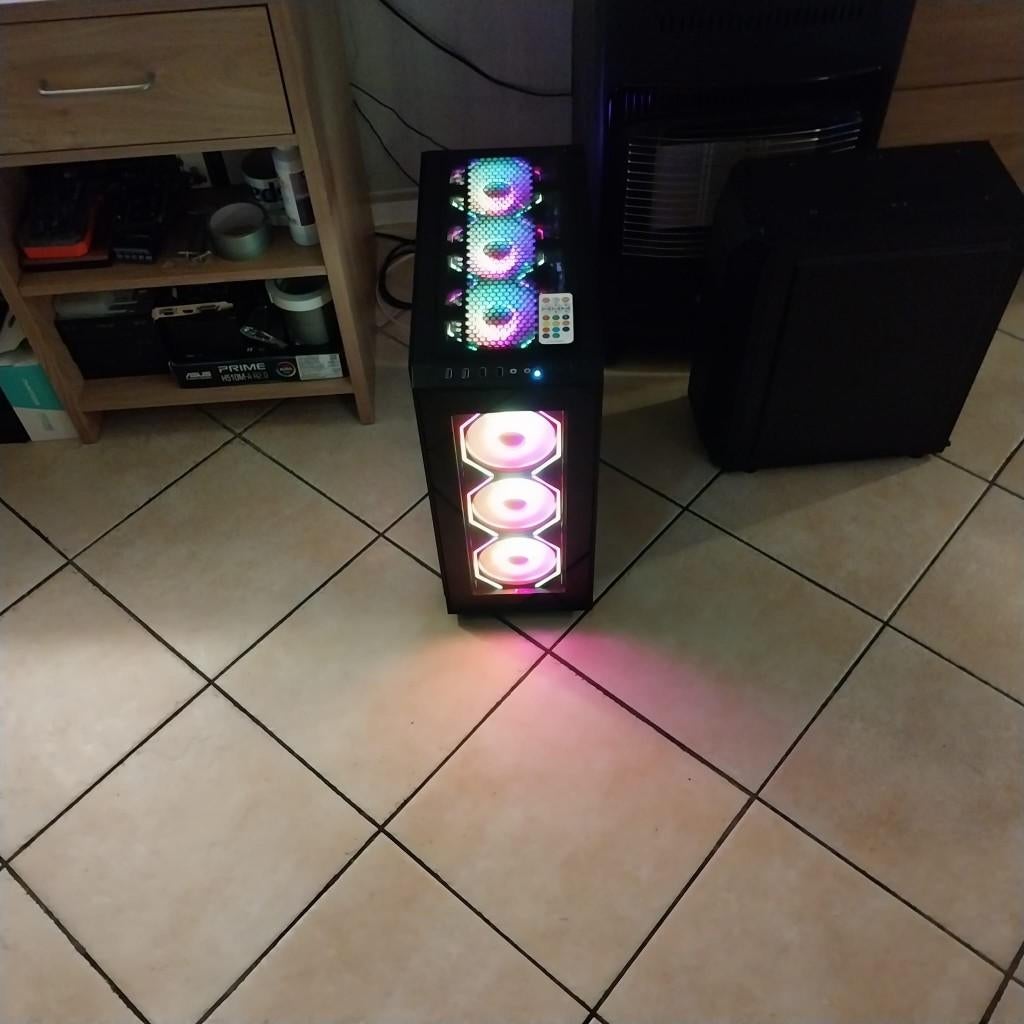 Mooie snelle game pc., Ophalen, ASrock, Zo goed als nieuw, 2 TB