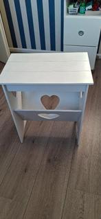 Witte lectuurbak / bijzettafeltje., Minder dan 55 cm, Zo goed als nieuw, Rechthoekig, Hout